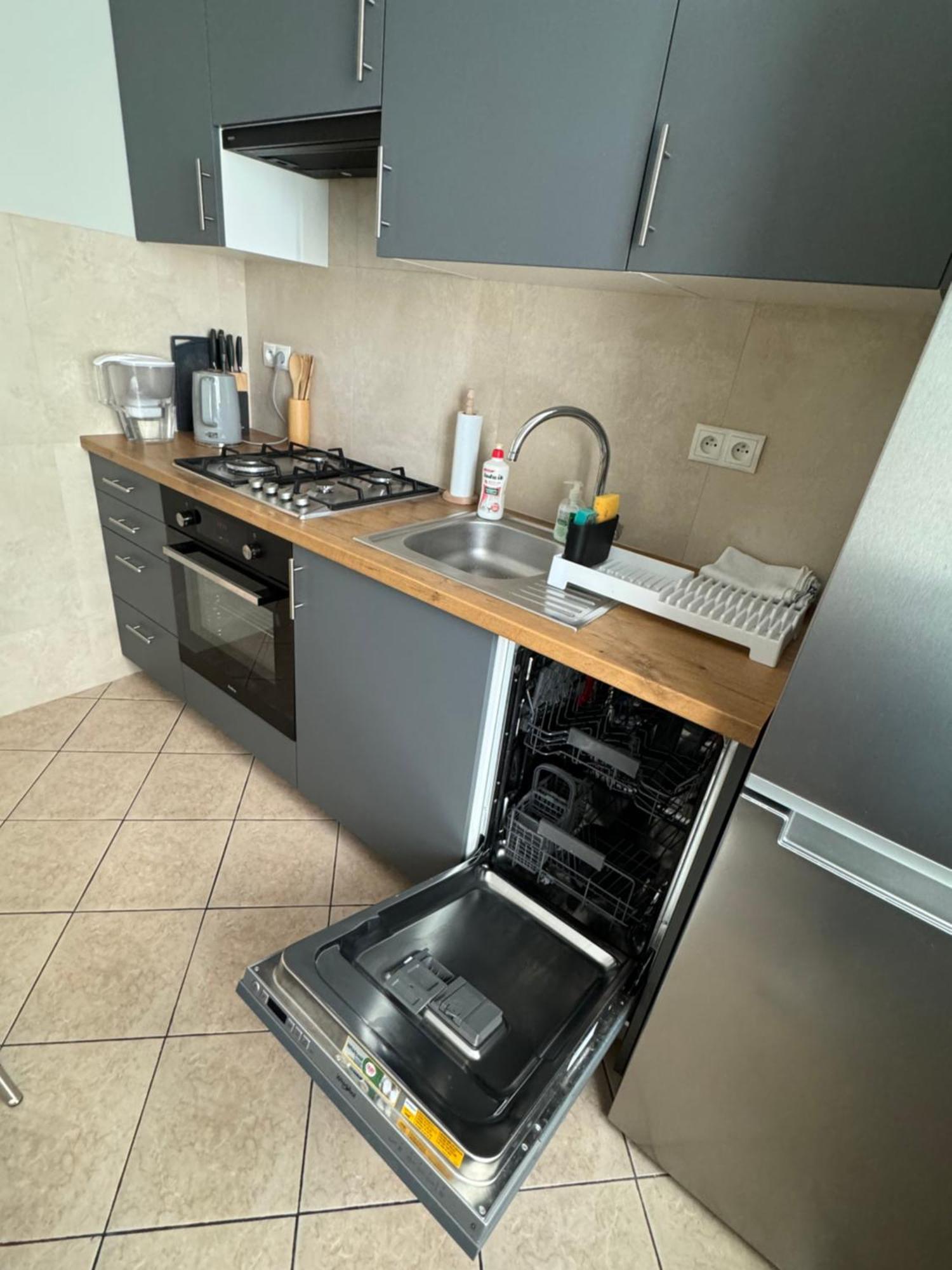 Wygodny Apartament Dla Rodziny 3-5 Osobowej Daire Varşova Dış mekan fotoğraf